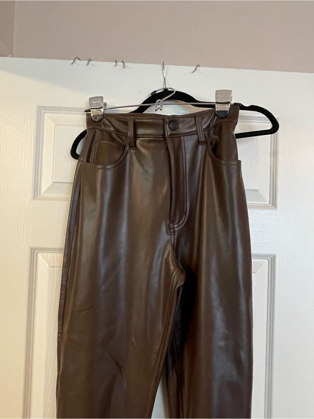 Abercrombie & Fitch 90s Straight ultra High-Rise Faux Leather Jeans - Brown